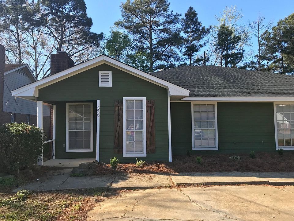 313 Peach Orchard Drive, Starkville